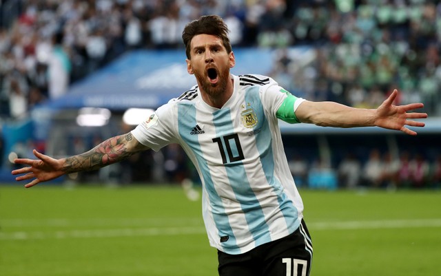  Umpatan Messi ke Striker Belanda Datangkan Rezeki ke Pembuat Kaus di Argentina