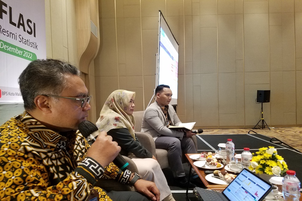 Kepala Perwakilan BI Malang, Samsun Hadi (kiri) pada Workshop Inflasi di Malang, Selasa (13/12/2022)./Bisnis-Choirul Anam