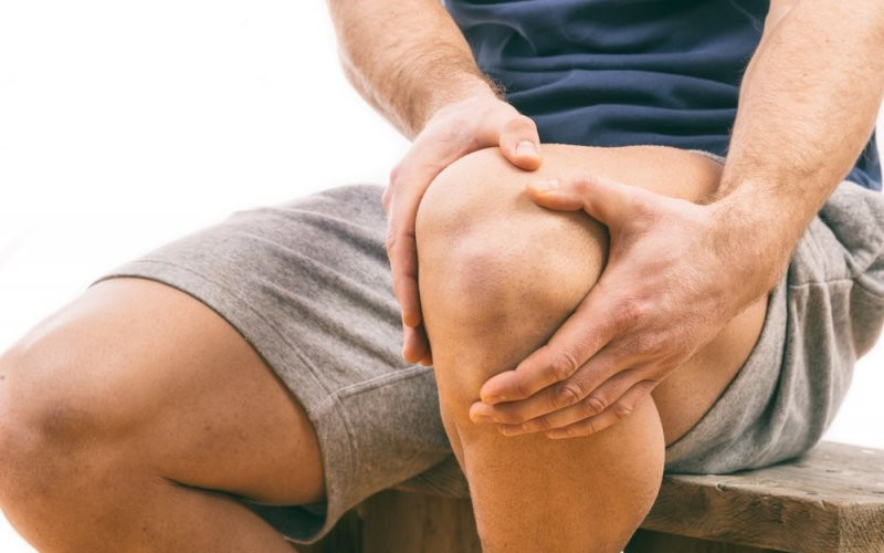 Penyebab Lutut Sakit saat Naik Turun Tangga dan Jongkok, Ini Kata Pakar