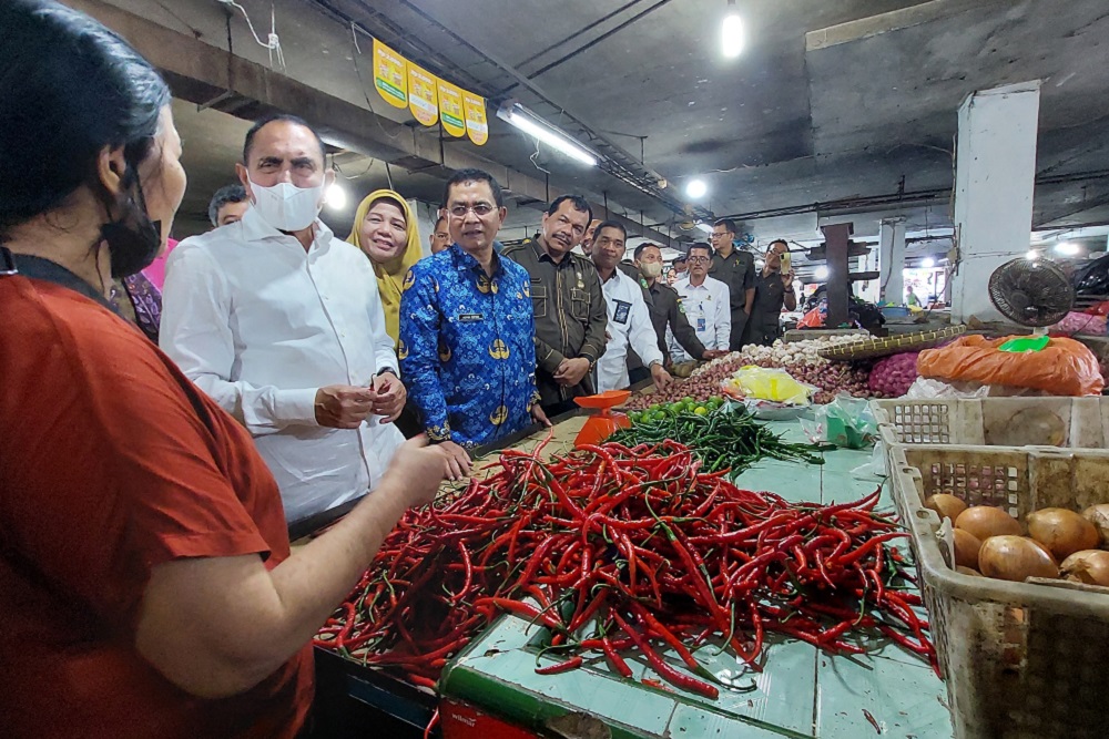  Edy Rahmayadi Sidak Pasar, Harga Pangan Sumut Terpantau Relatif Stabil Jelang Nataru