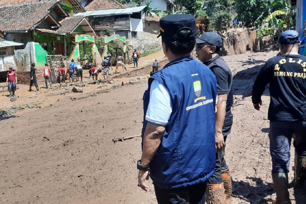 Penanganan banjir bandang di Kabupaten Sumedang.