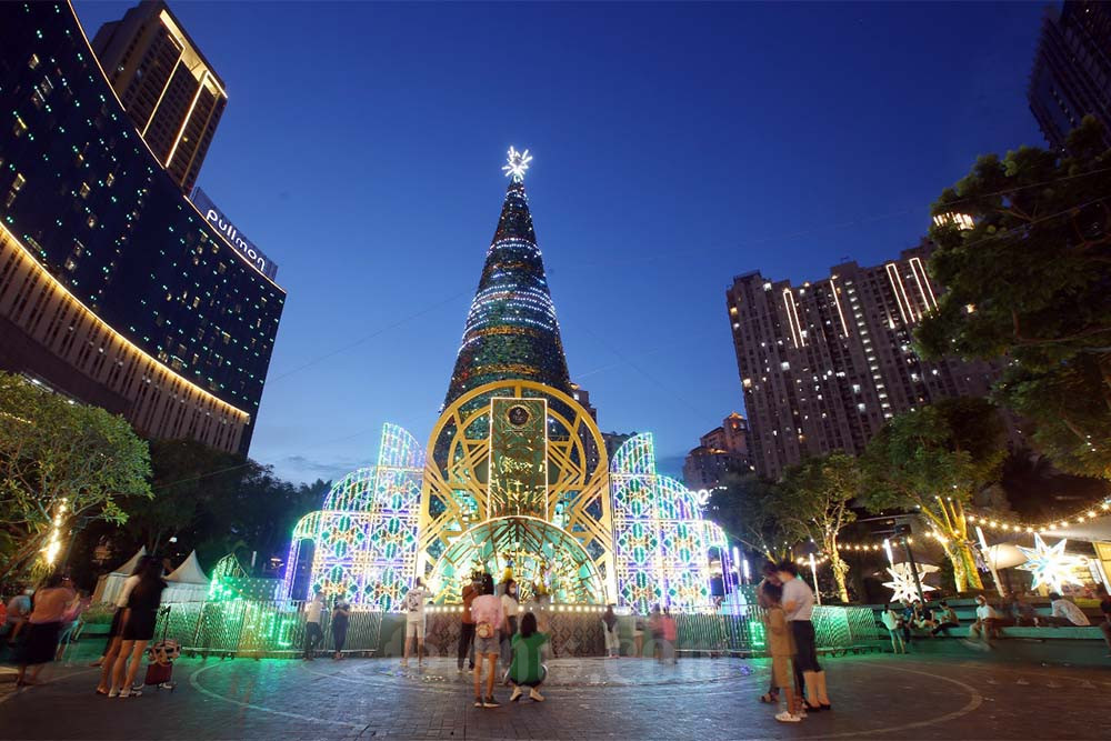  Menyambut Natal dan Tahun Baru, Pusat Perbelanjaan di Jakarta Mulai Bersolek