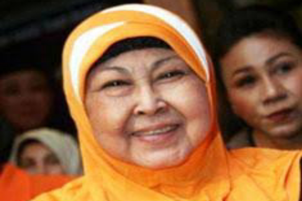  Aminah Cendrakasih \'Mak Nyak\' Meninggal Dunia