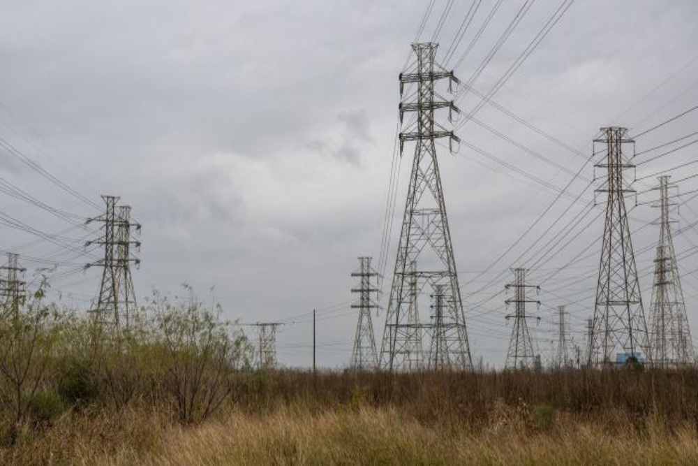 Menara listrik bertegangan tinggi di Texas/Istimewa. 