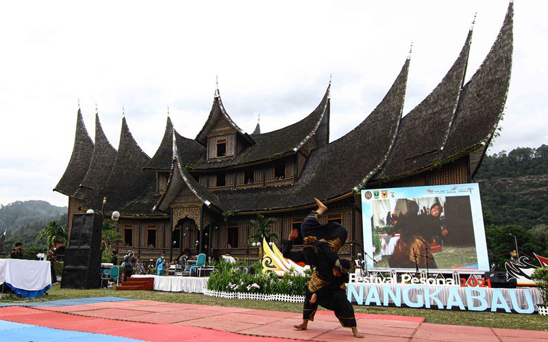  Pemprov Sumbar Targetkan Kunjungan Wisatawan 2023 Capai 8,2 Juta