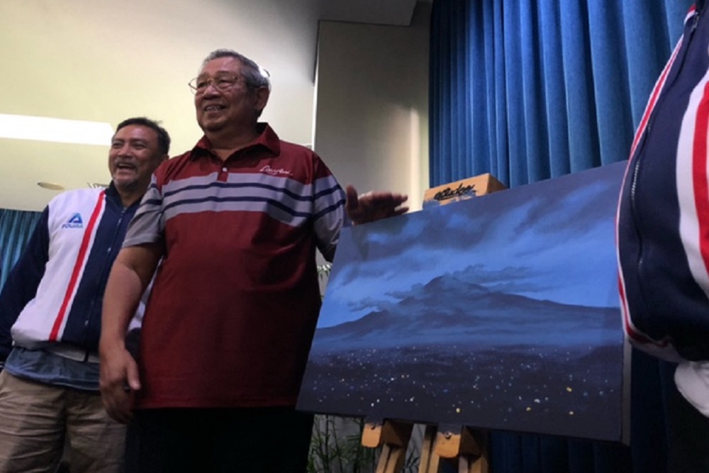  Bertandang ke Cirebon, SBY Pamerkan Lukisan Gunung Ciremai