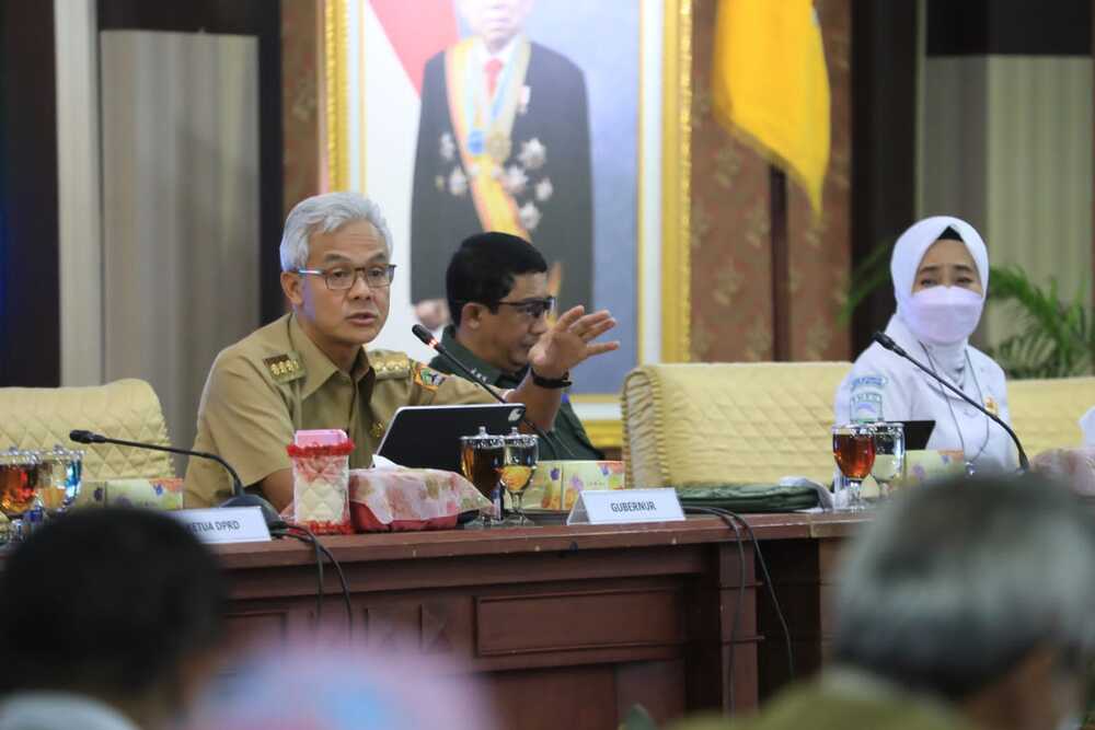  Banjir Belum Surut, Cuaca Buruk Masih Membayangi Jawa Tengah