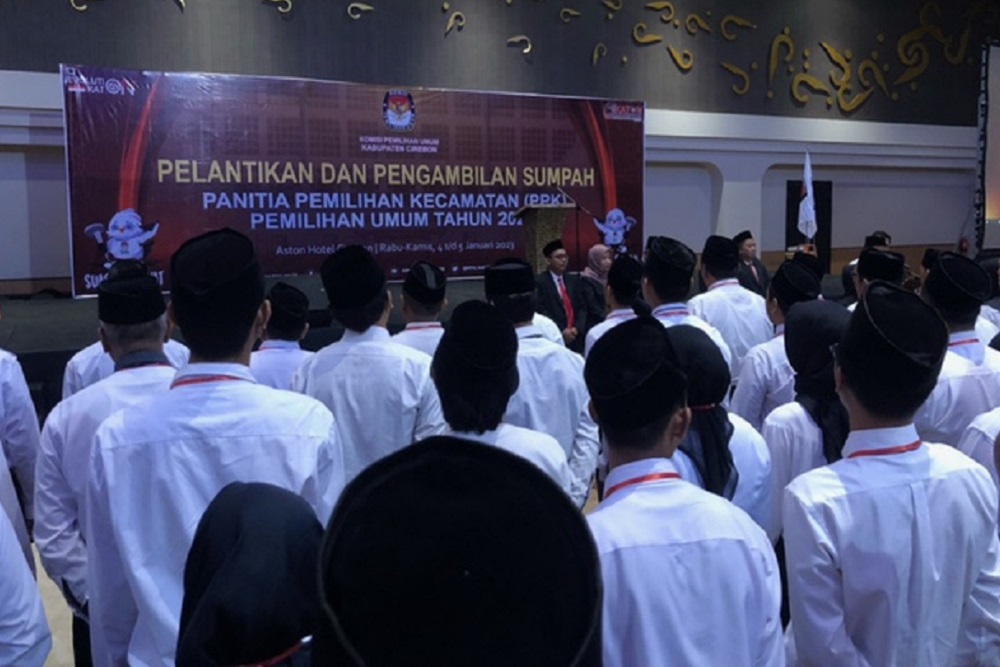 KPU Kabupaten Cirebon Lantik Ratusan PPPK
