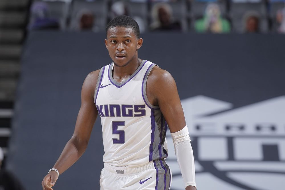  De\'Aaron Fox Pimpin Sacramento Kings Kalahkan Utah Jazz