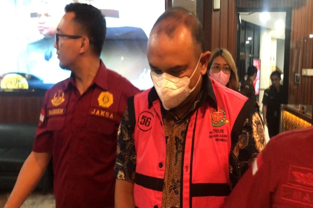 Kejagung Tetapkan Dirut BAKTI Anang Achmad Latif Tersangka Kasus BTS Kominfo