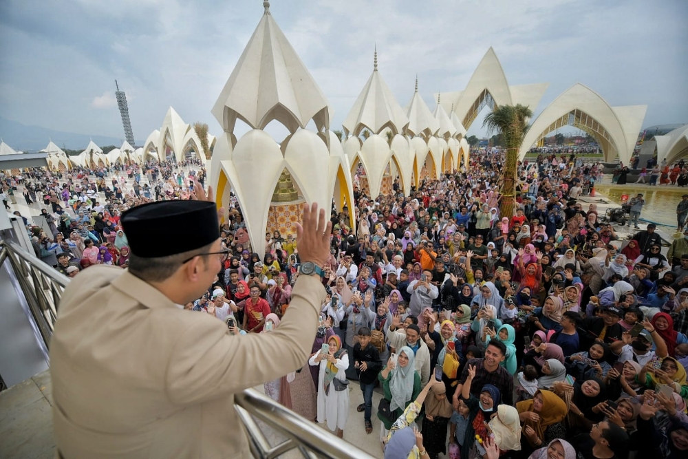  PKL di Masjid Raya Al Jabbar akan Ditata