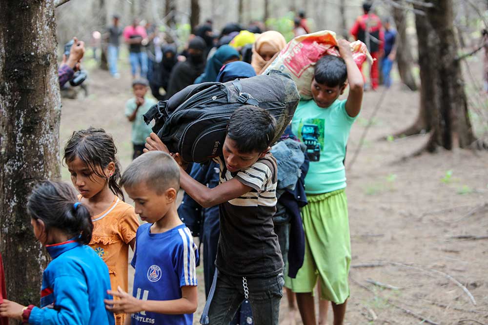  Sebanyak 184 Orang Imigran Etnis Rohingya Terdampar di Aceh