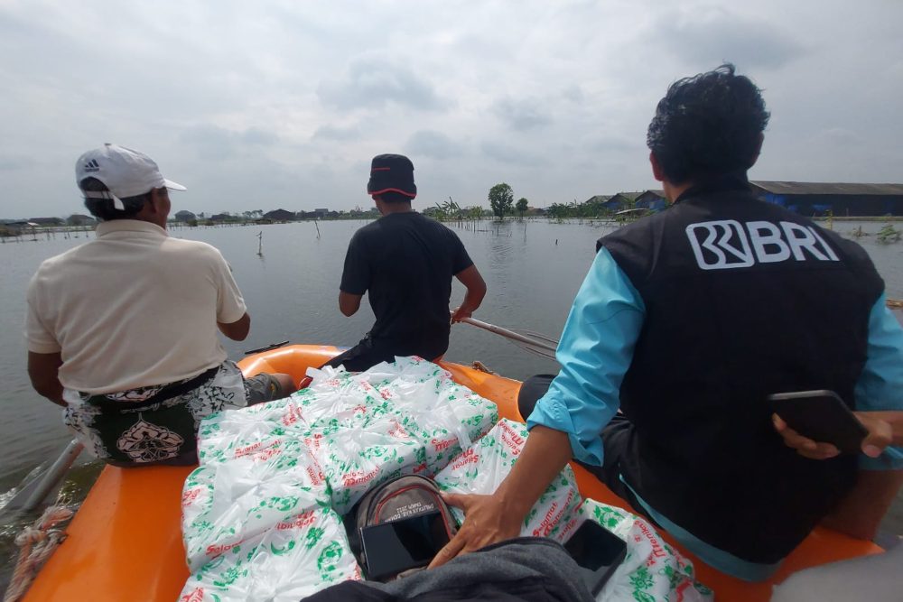  BRI Bantu Korban Banjir di Semarang dan Demak
