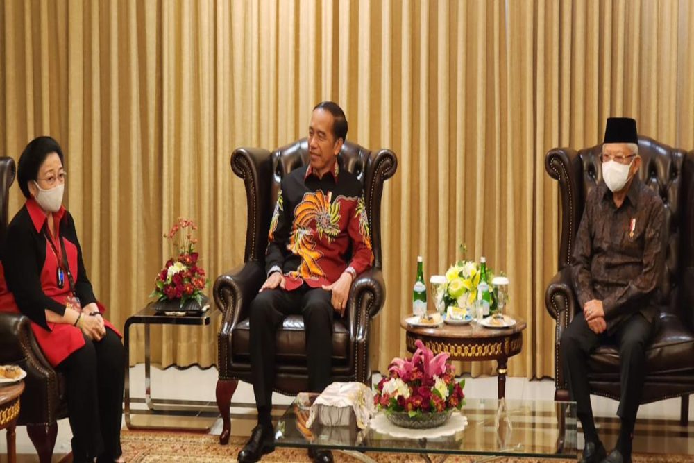  Ketua Umum PDI Perjuangan (PDIP) Megawati Soekarnoputri, Presiden Joko Widodo, Wakil Presiden Maruf Amin pada HUT ke-50 PDIP di JIExpo Kemayoran, Selasa (10/1/2023)./Dok. PDIP