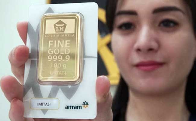Antam (ANTM) menargetkan penjualan emas mencapai 30 ton pada 2023 di tengah potensi peningkatan harga emas. Bisnis/Himawan L Nugraha