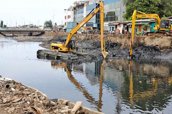  Kebut Normalisasi, DKI Keruk Sungai di 55 Wilayah