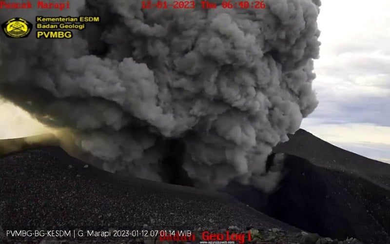  Erupsi Gunung Marapi Kian Mengkhawatirkan, Tinggi Abu Mencapai 1 Km