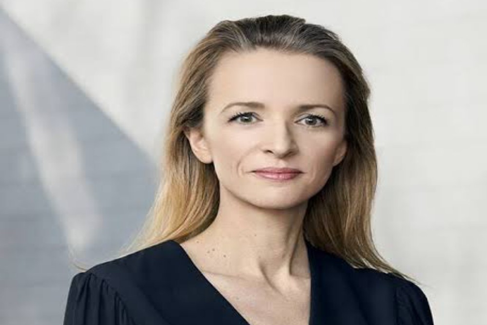  Mengenal Sosok Delphine Arnault, Nakhoda Baru Christian Dior