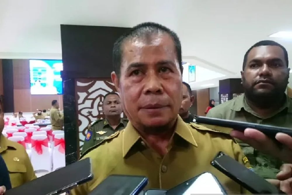  Pelaksana Harian (Plh) Gubernur Papua Diemban Muhammad Ridwan Rumasukun