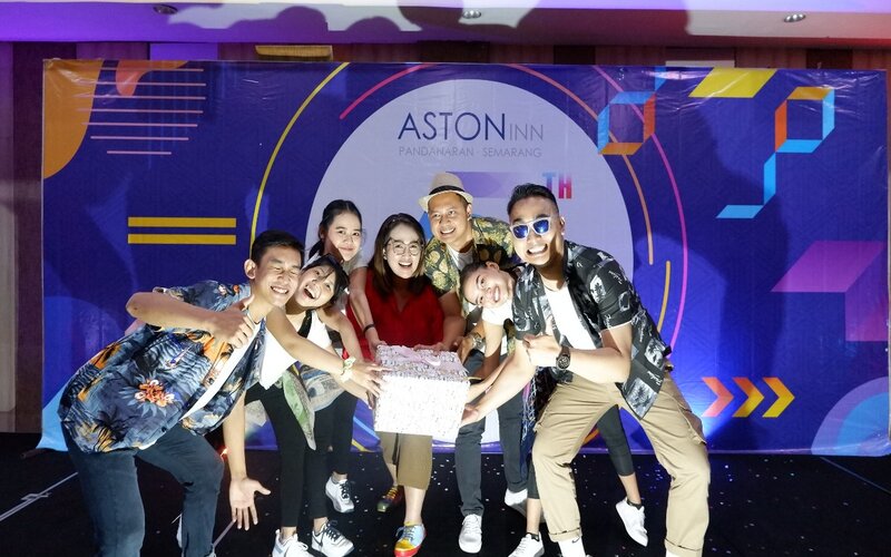 Staff Party Ramaikan HUT ke-5 Aston Inn Pandanaran Semarang