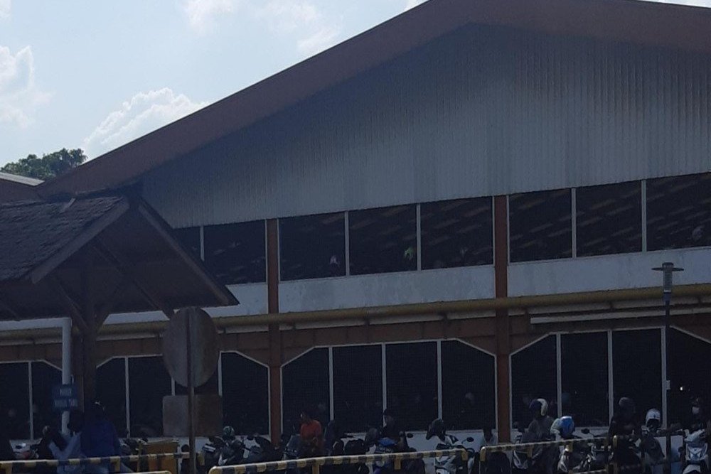  Badai PHK Produsen Reebok dan Nike di Tangerang, Pabrik Sepi Pedagang Gigit Jari
