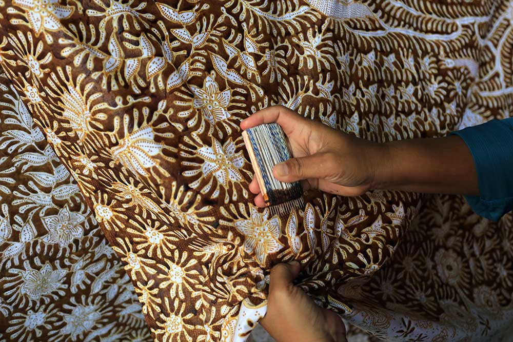  Pelestarian Pembuatan Batik Dengan Proses Complongan di Indramayu