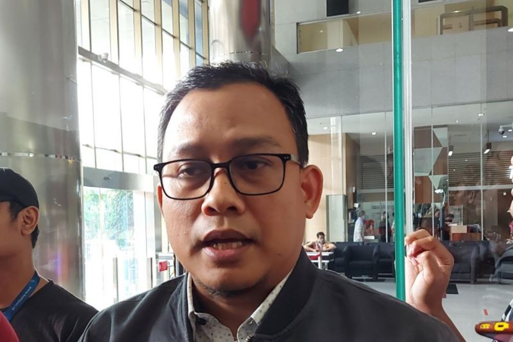  KPK Sambangi DPRD DKI, Ruangan Prasetyo Edi dan M Taufik Digeledah!