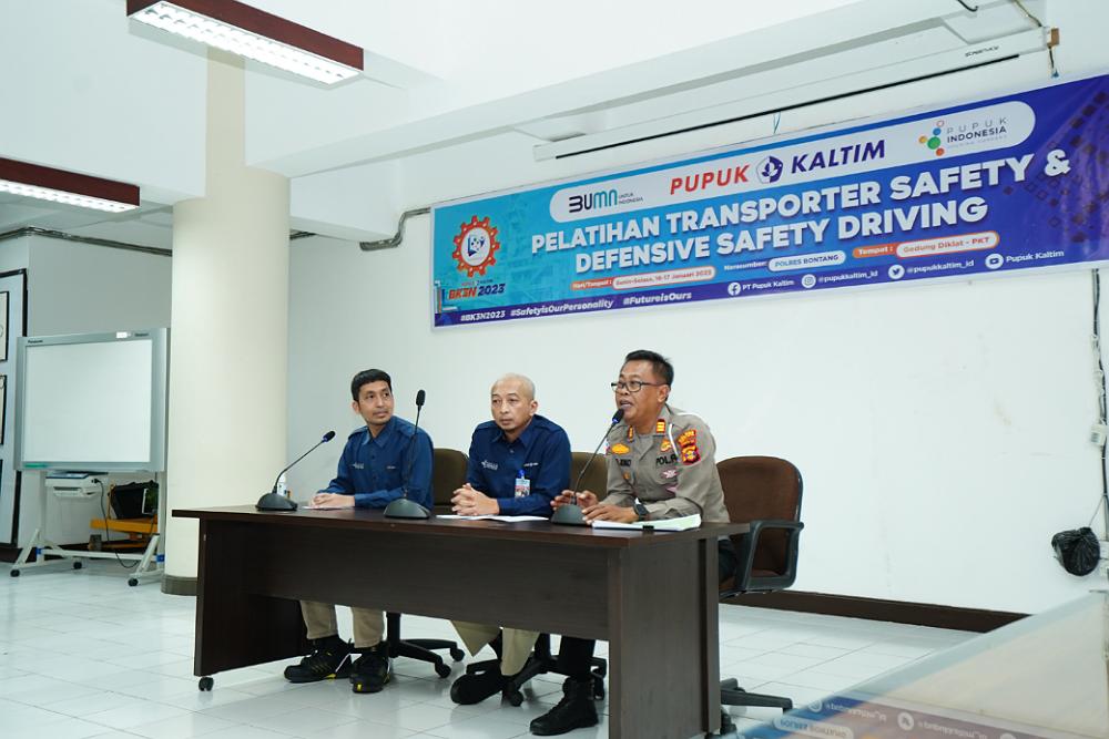  Wujudkan Lingkungan Kerja Aman, Pupuk Kaltim Gelar Training Transporter Safety and Defensive Driving