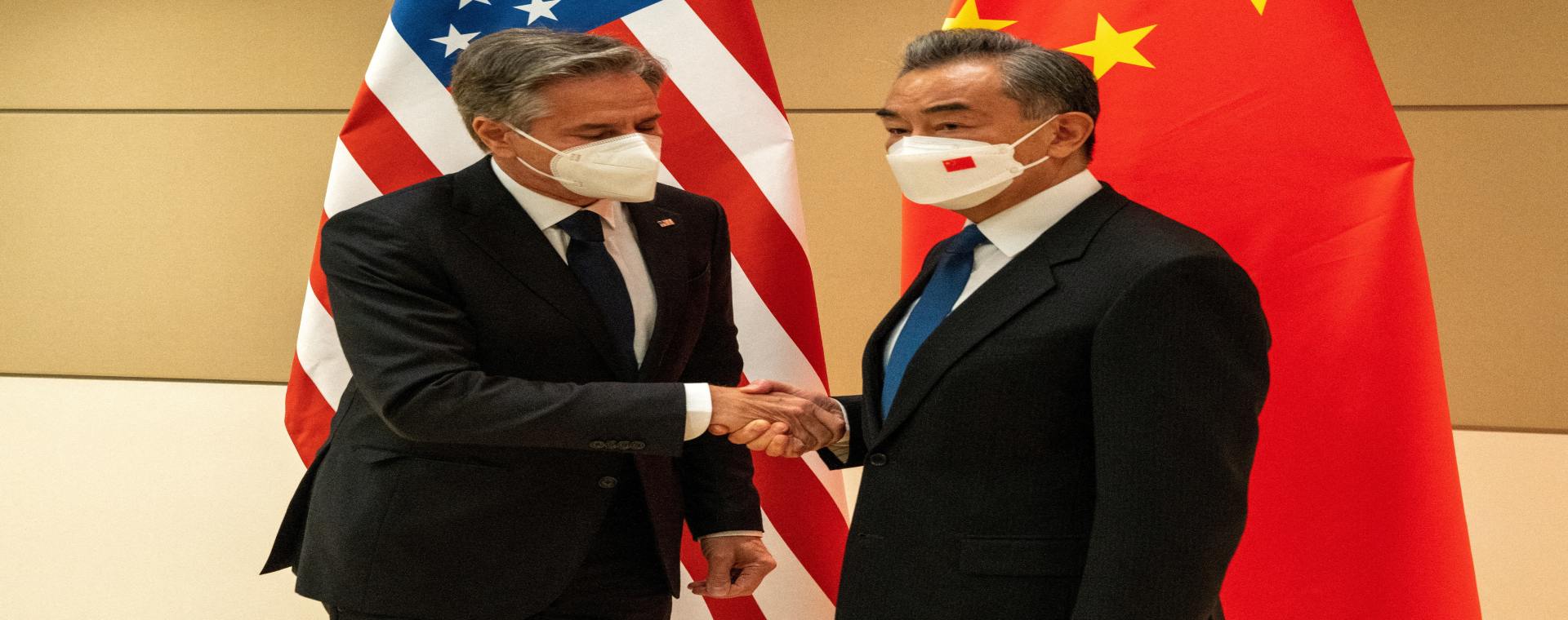 Menteri Luar Negeri Amerika Serikat (AS) Antony Blinken bertemu dengan Penasihat Negara China dan Menteri Luar Negeri Wang Yi selama Sidang Umum PBB ke-77 di Manhattan, New York City, AS, 23 September 2022. - Reuters