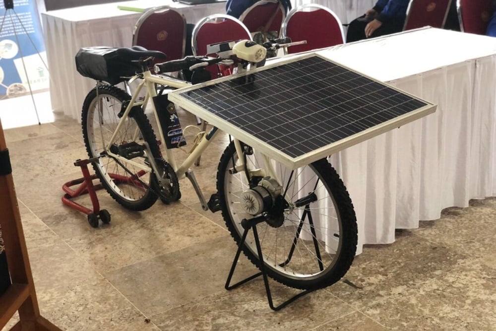 Sepeda listrik tenaga surya buatan mahasiswa UMM