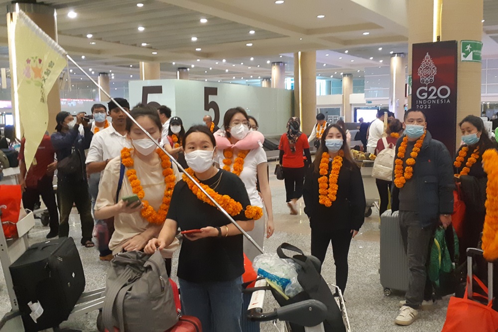 Suasana Kedatangan Wisman Tiongkok di Terminal Internasional Bandara I Gusti Ngurah Rai, Bali pada Minggu (22/1/2023)./Bisnis-Harian Noris Saputra