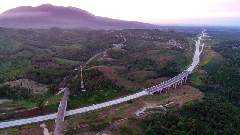 Fantastis! Nilai Investasi 14 Ruas Tol Trans Sumatra Tembus Rp133,8 Triliun