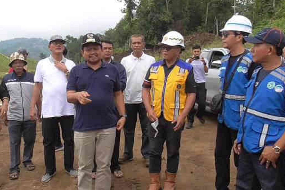  Bupati Sumedang Minta Kontraktor Tol Cisumdawu Perbaiki Lagi Jalan Legok-Conggeang