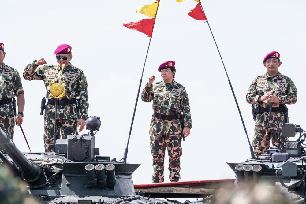 Ketua DPR Puan Maharani hingga Kapolri Jenderal Pol Listyo Sigit Prabowo diangkat menjadi warga kehormatan Marinir./Istimewa