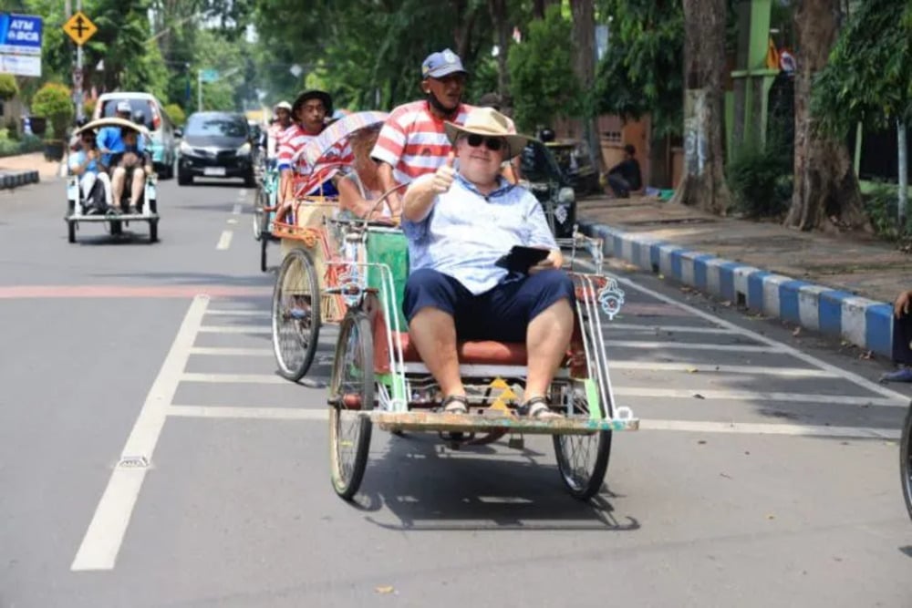  Kapal Pesiar Sandar di Probolinggo, 261 Turis Keliling Kota