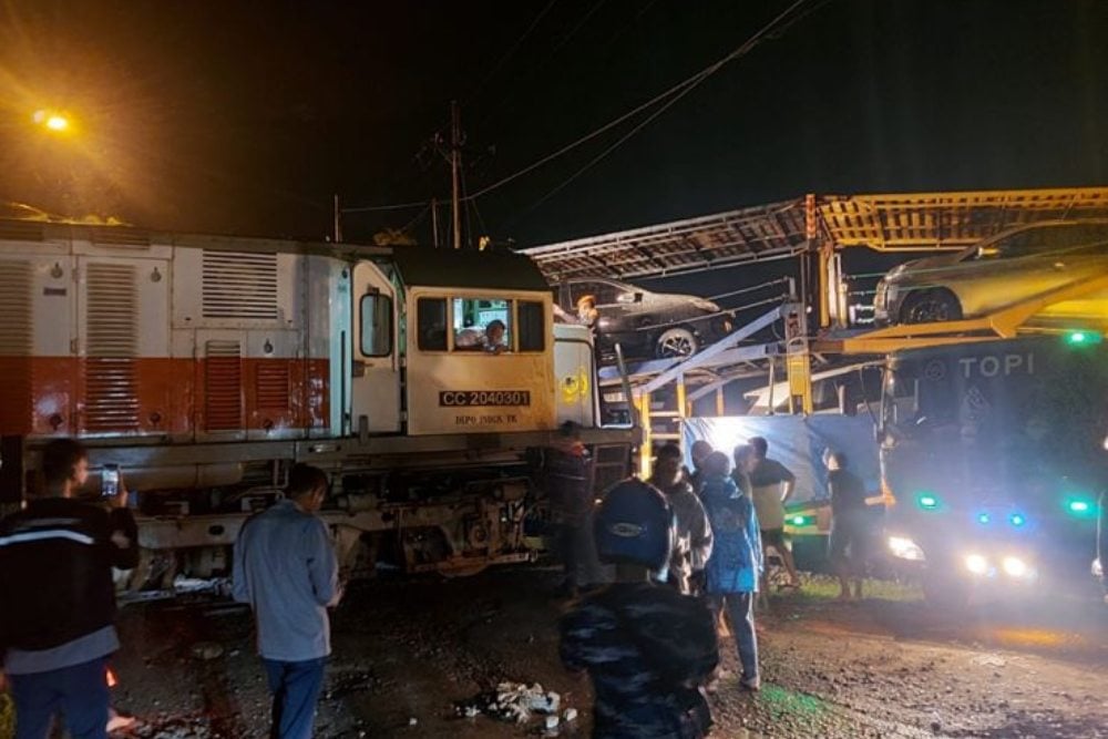 Kronologi Kecelakaan Kereta Api Sancaka Tabrak Truk di Mojokerto