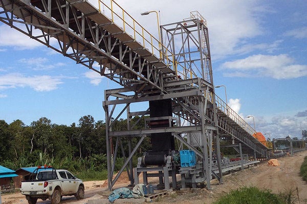 Belt conveyor di wilayah operasi pertambangan batu bara PT Gunung Bara Utama, anak usaha PT Trada Alam Mineral./gunungbarautama.com