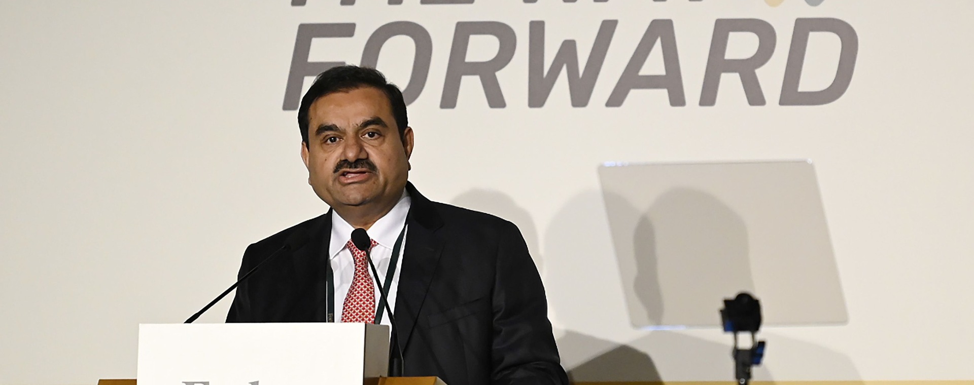  Siapa Gautam Adani dan Sangkutan Bisnis Batu Baranya di Indonesia