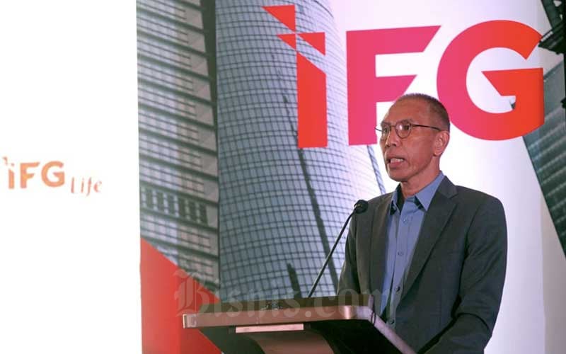 Direktur Utama Indonesia Financial Group (IFG) Robertus Billitea memberikan sambutan dalam acara peresmian IFG Progress di Jakarta, Rabu (28/4/2021). Bisnis/Arief Hermawan P