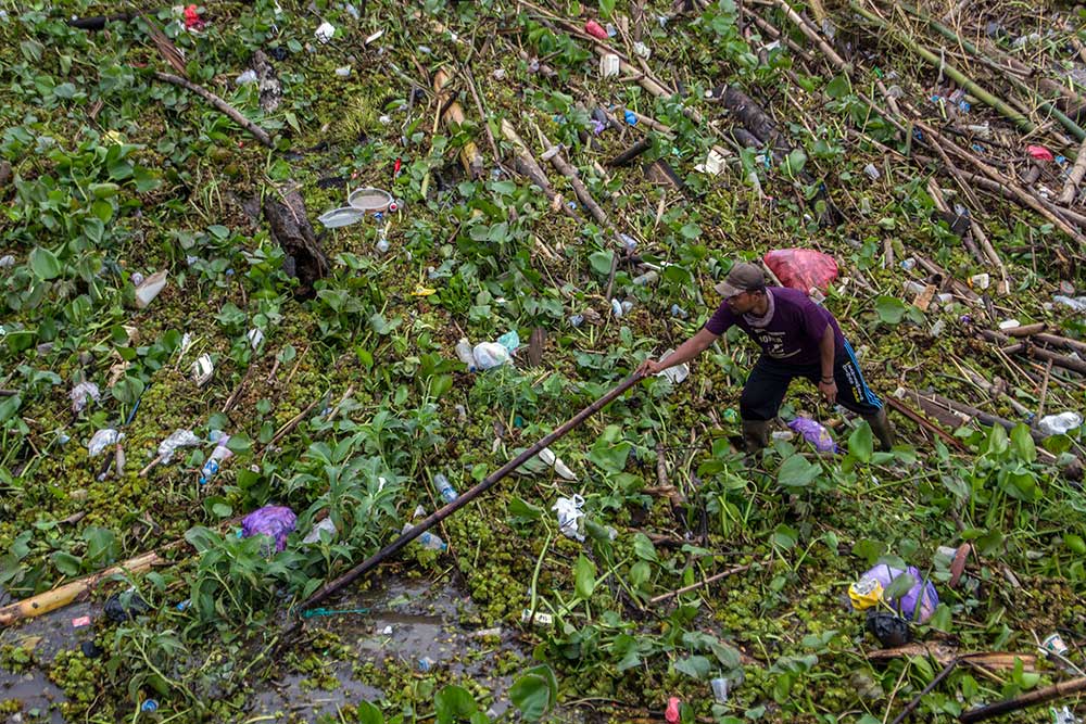  Sungai Martapura di Banjarmasin Dipenuhi Sampah