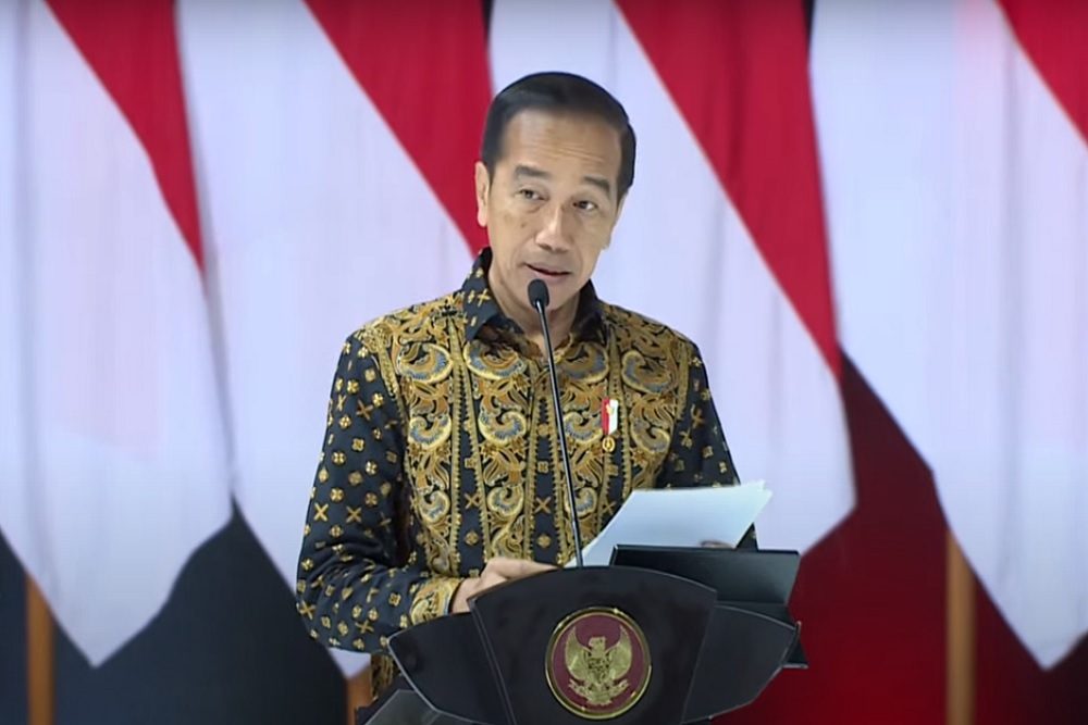  Jokowi Singgung Pinjol dan Pengawasan OJK