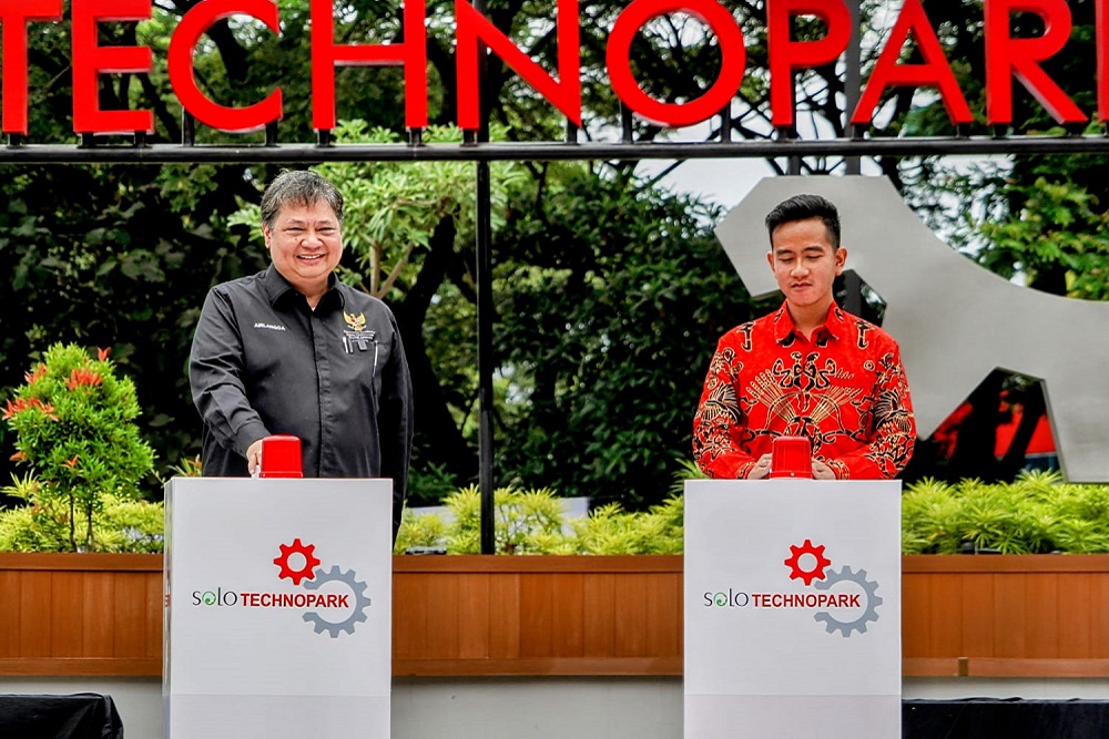  Menko Airlangga dan Walkot Gibran Resmikan Solo Technopark