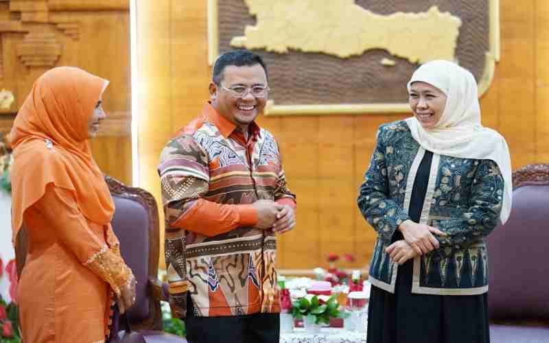 Pertemuan Gubernur Jatim Khofifah Indar Parawansa dengan Chief Minister of Selangor Yang Amat Berhormat DatoSeri Amirudin Shari untuk membahas kerja sama ekonomi. Dok. Pemprov Jatim
