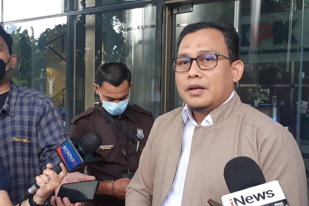  KPK Bantah Firli Janjikan Pengobatan ke Singapura untuk Lukas Enembe