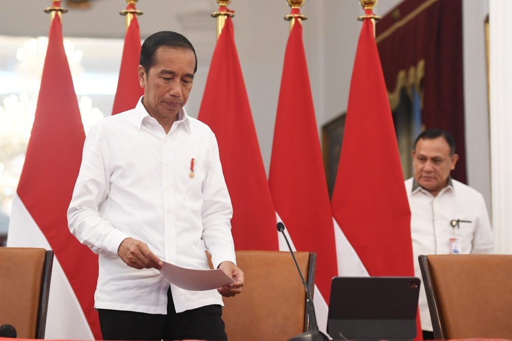 Presiden Joko Widodo (kiri). ANTARA FOTO/Hafidz Mubarak A