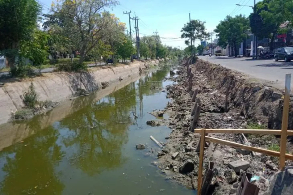 Salah satu proyek pembangunan drainase di Kota Surabaya./Antara-Pemkot Surabaya.