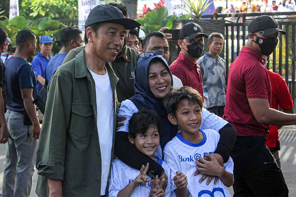  Presiden Joko Widodo Menyapa Warga di CFD Medan
