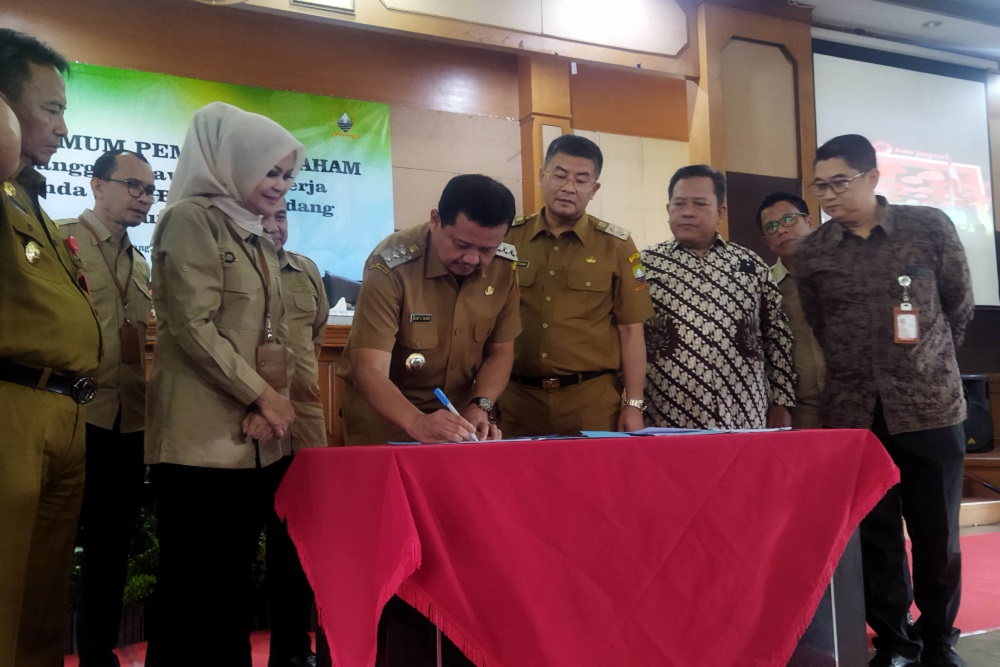  Bupati Dony Minta BPR Bank Sumedang Fokus Salurkan Kredit pada Pelaku UMKM