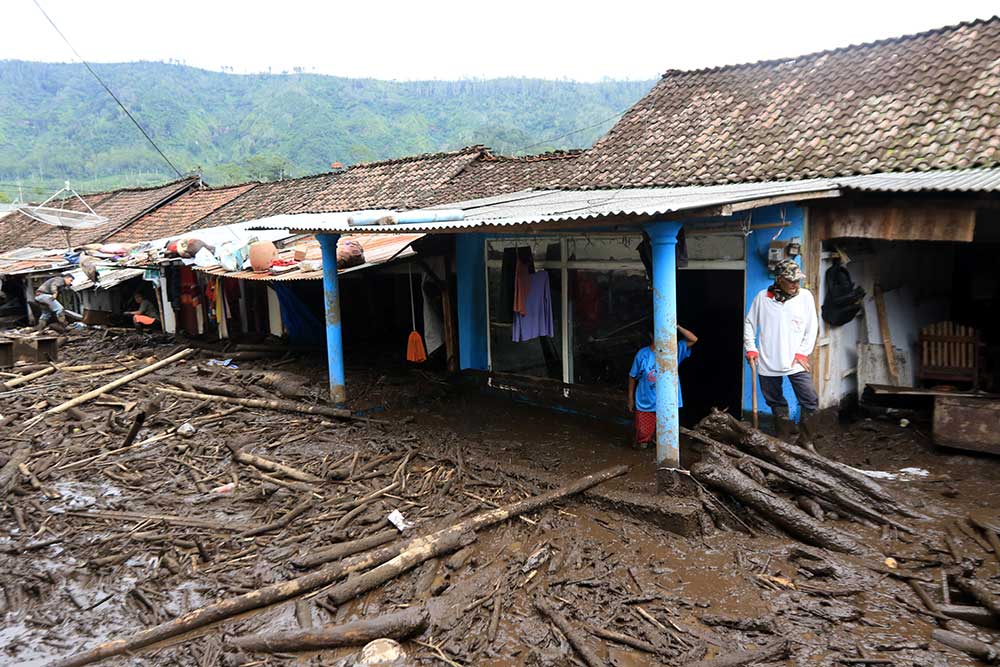  Puluhan Rumah di Bondowoso Tergenang Material Lumpur Dampak Banjir Bandang