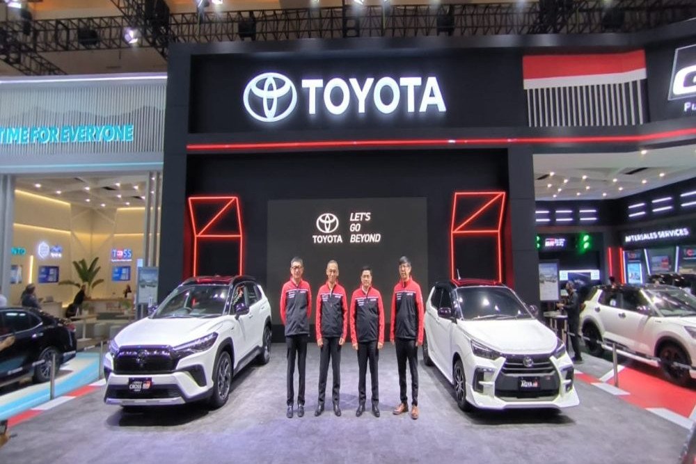  IIMS 2023, Toyota Luncurkan Corolla Cross Hybrid GR Sport